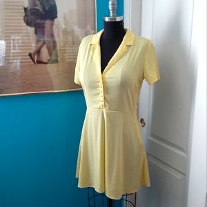 NWOT DIVIDED Yellow mini dress with white/blue daisy stripes, size Medium